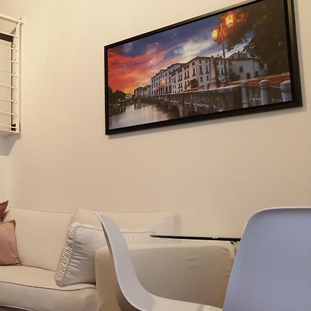 La Petite Maison เตรวิโซ ภายนอก รูปภาพ