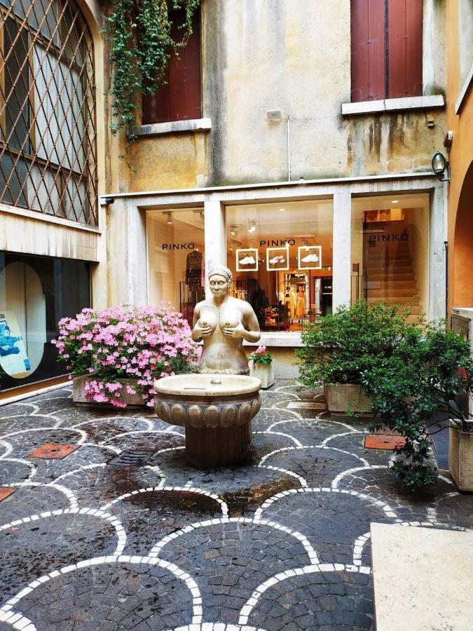 La Petite Maison เตรวิโซ ภายนอก รูปภาพ